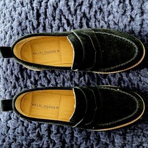 Kelsi Dagger black suede loafers size 8 - Like new